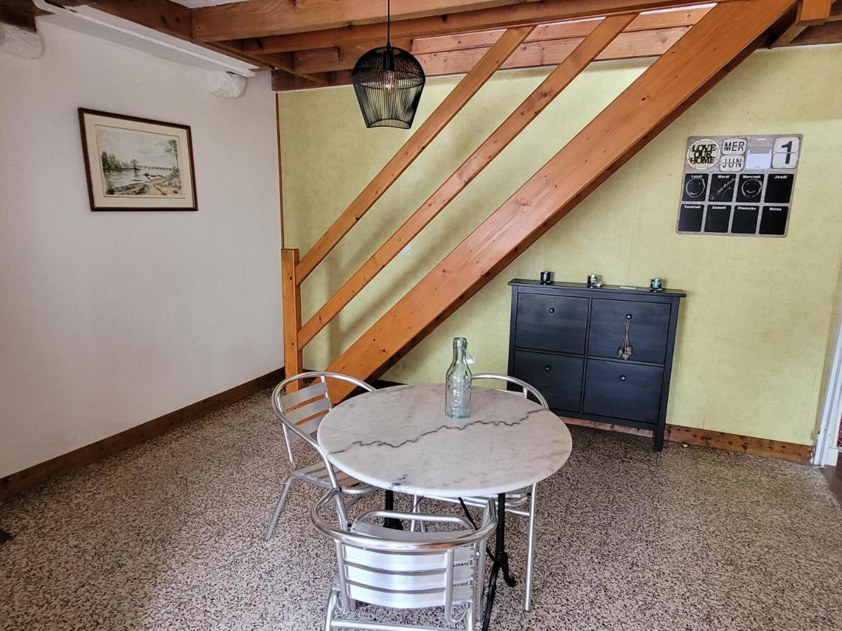 De La Tour De Loire - 65 M2 Au Pied D'une Tour De Gue Du 17eme Siecle Holiday home