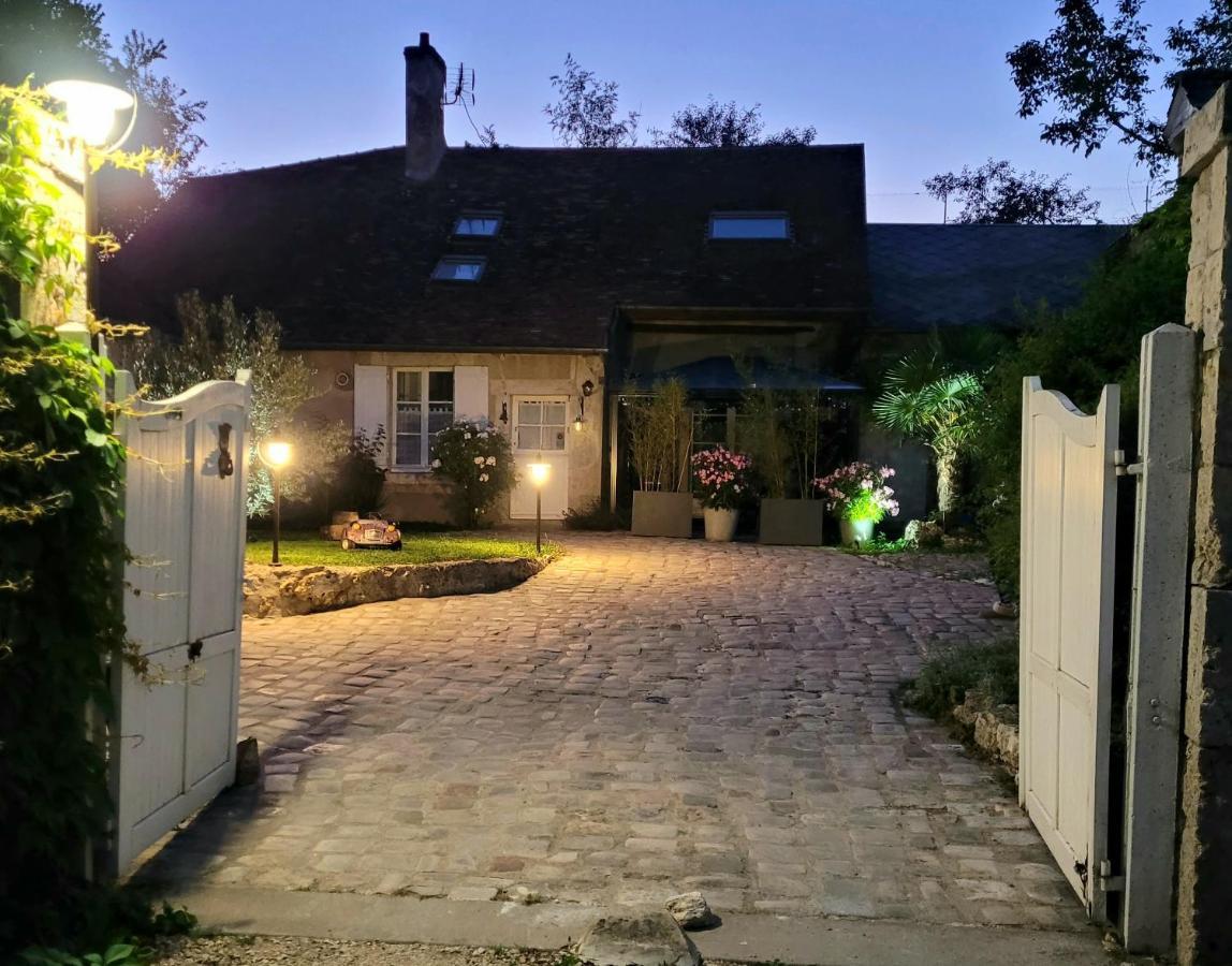 Holiday home De La Tour De Loire - 65 M2 Au Pied D'une Tour De Gue Du 17eme Siecle Mer