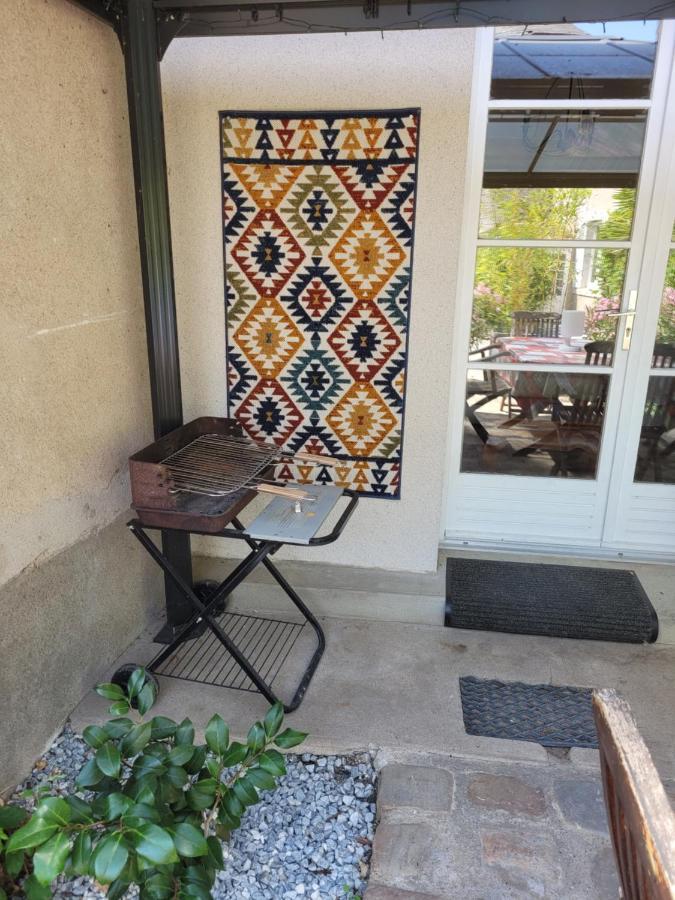Holiday home De La Tour De Loire - 65 M2 Au Pied D'une Tour De Gue Du 17eme Siecle