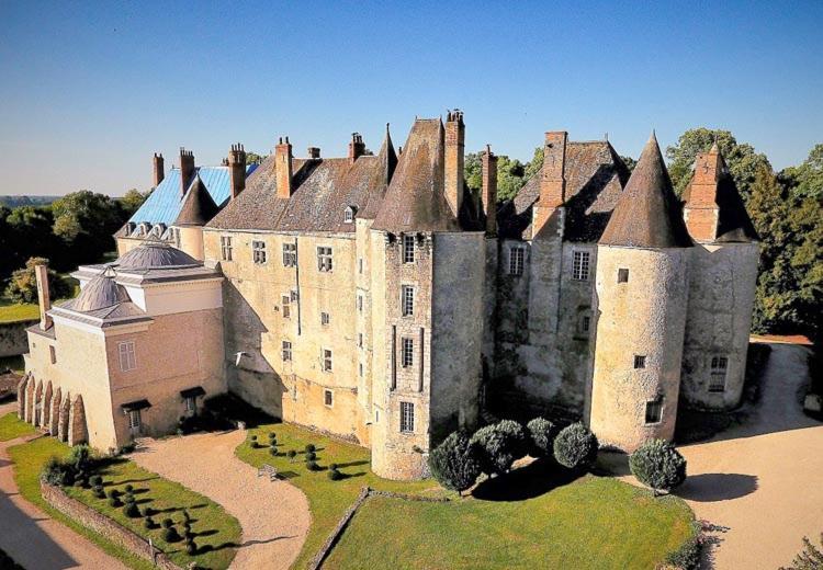 De La Tour De Loire - 65 M2 Au Pied D'une Tour De Gue Du 17eme Siecle Holiday home